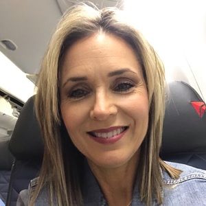 Meet your Posher, Connie